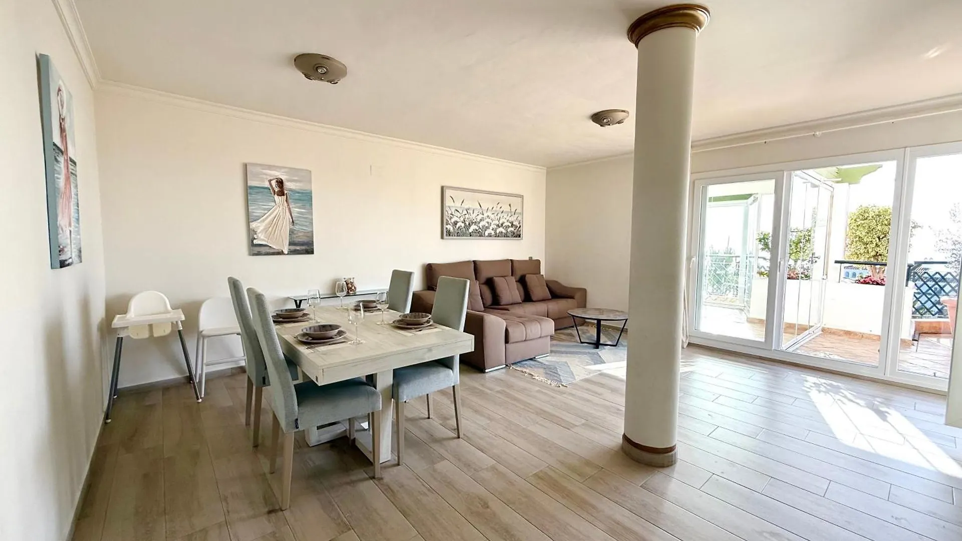 Apartment Mi Capricho Beachfront Penthouse With Terrace And Sea View Sitio de Calahonda Spain