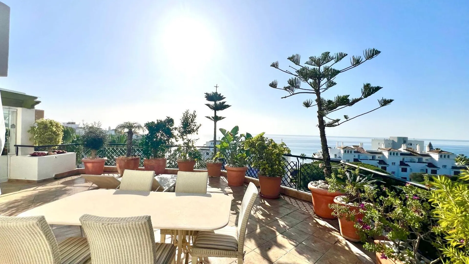 Apartment Mi Capricho Beachfront Penthouse With Terrace And Sea View Sitio de Calahonda