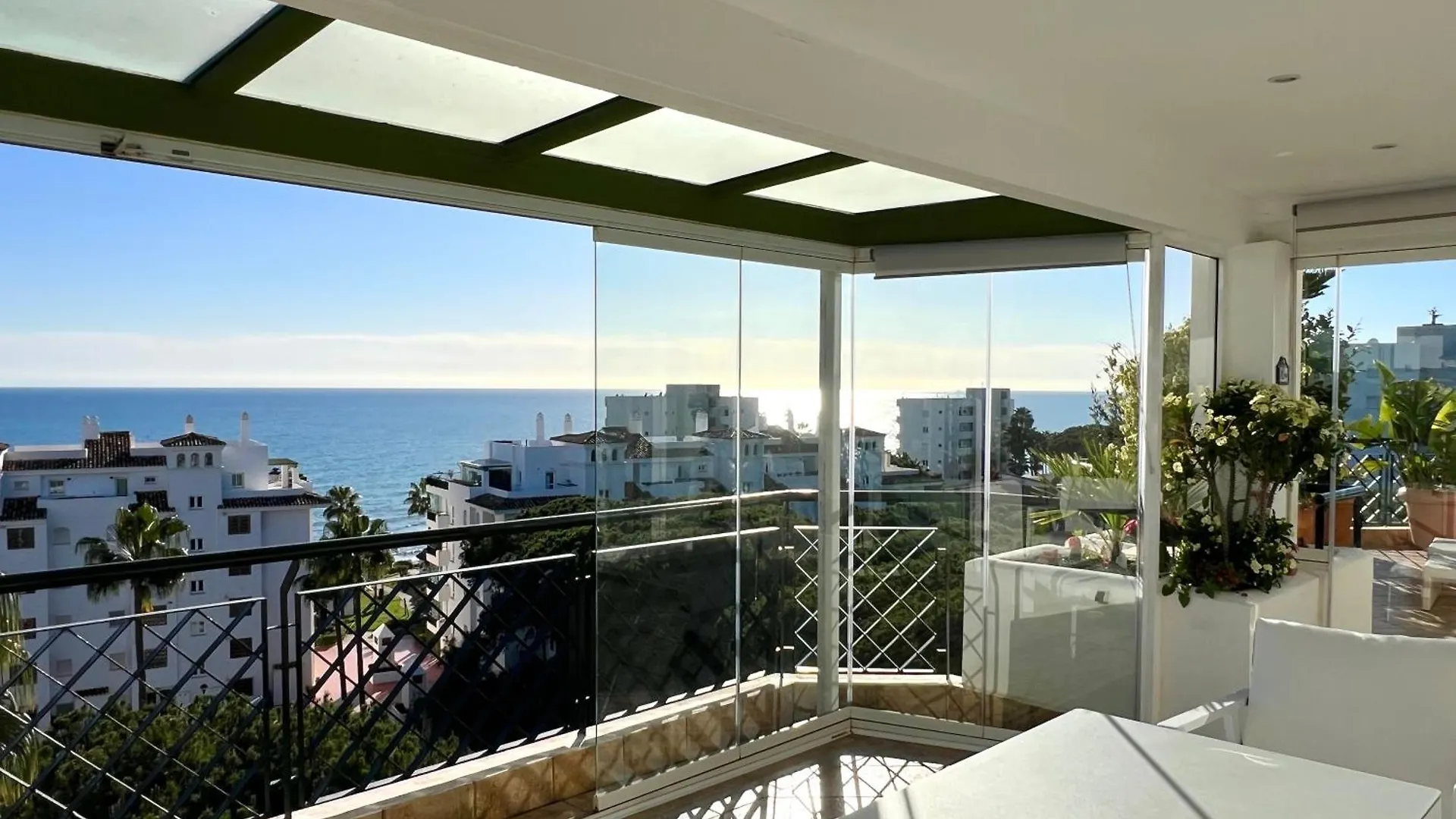 Mi Capricho Beachfront Penthouse With Terrace And Sea View Sitio de Calahonda Apartment