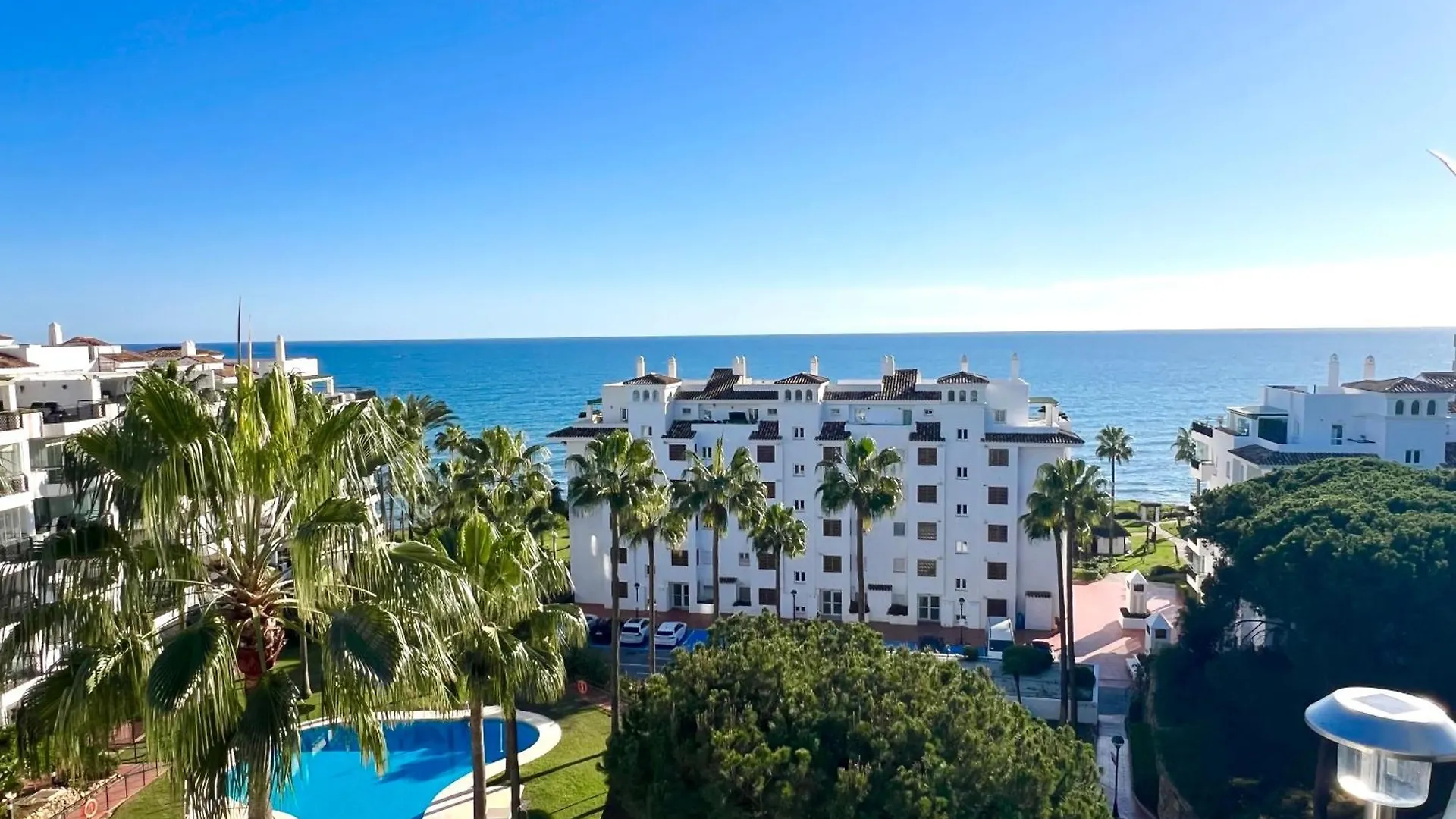Mi Capricho Beachfront Penthouse With Terrace And Sea View Sitio de Calahonda Apartment